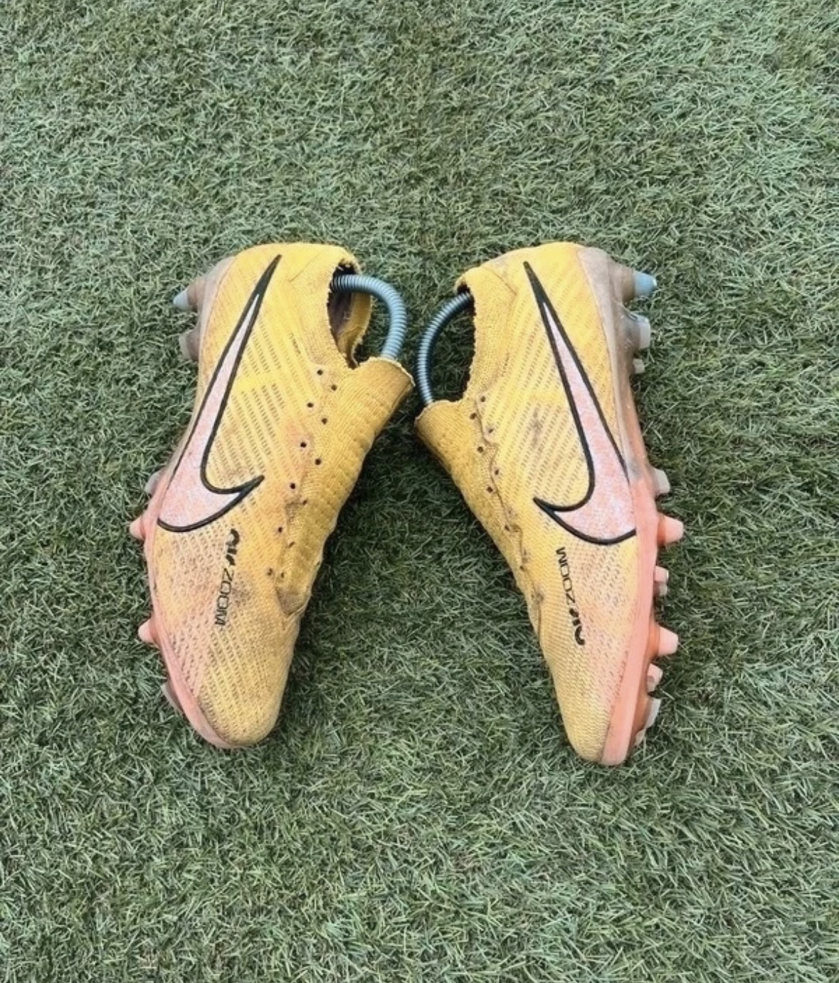 Crampons Nike Air Zoom jaune moutarde - Bon état
