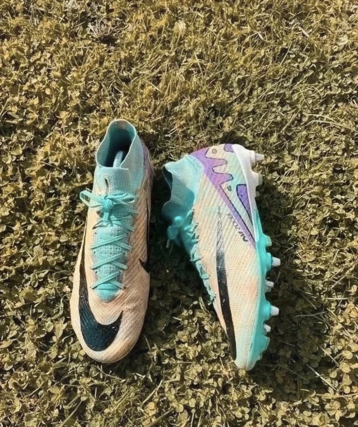 Crampons Nike Mercurial beige gradient mint - Très bon état