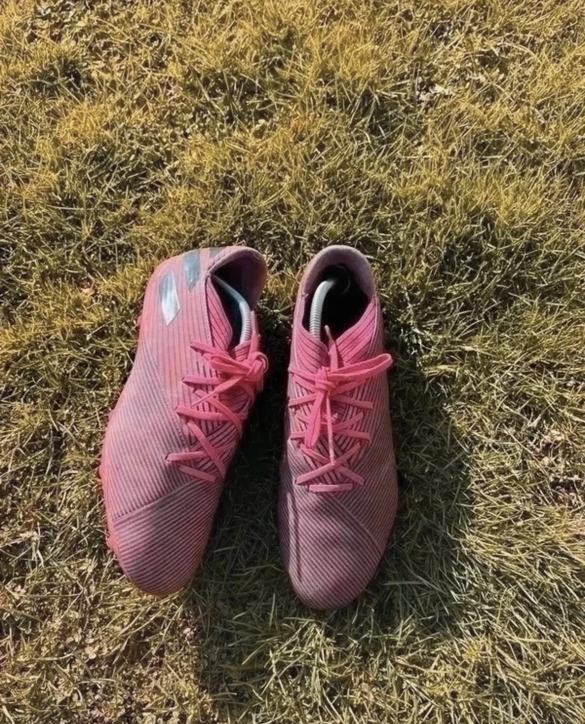 Crampons Adidas Nemeziz rose dusty - Bon état