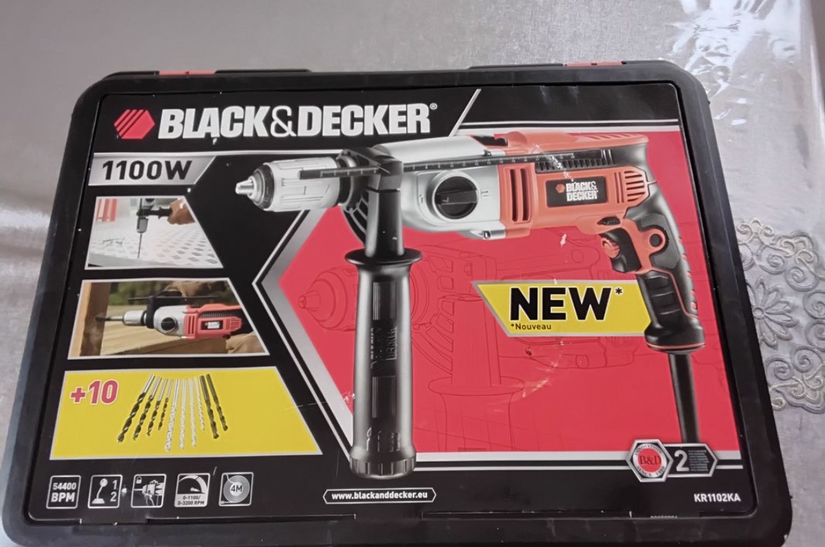 Perceuse marteau Black & Decker 1100W 2 vitesses KR1102KA (neuve en boîte)