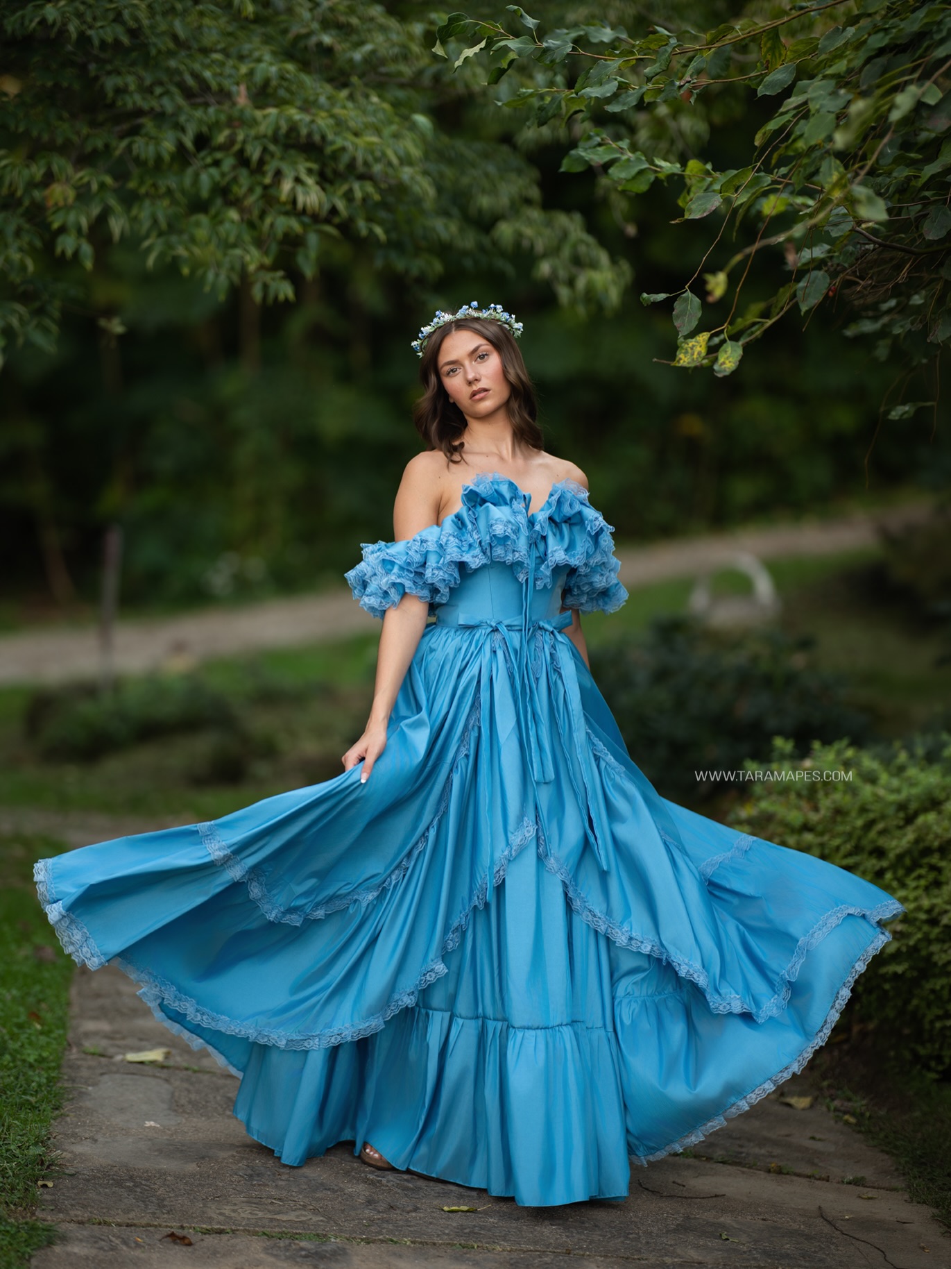 Elyse Hofer — Garden Reverie