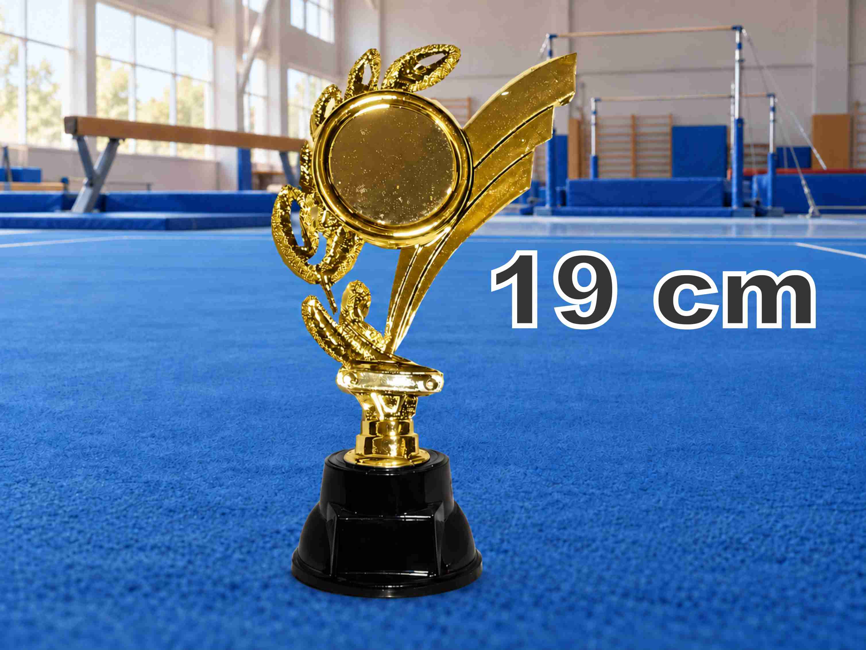 TROFEO VICTORIA PORTA CENTRO 19 CM Alt. ORO