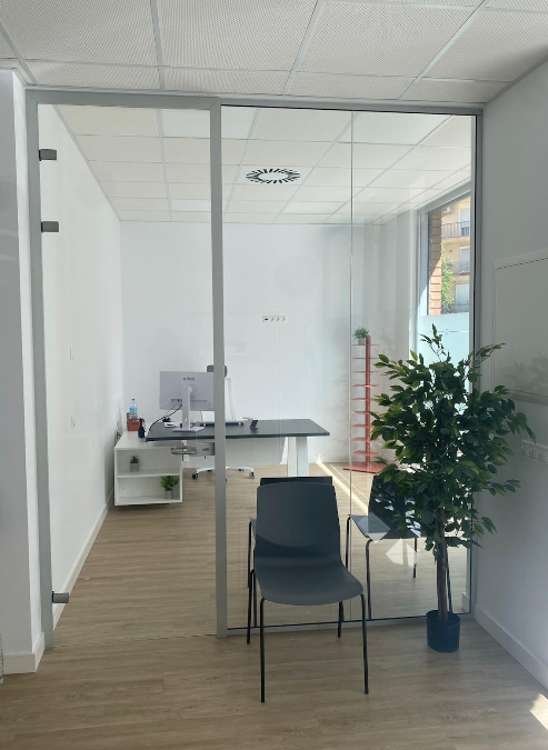 Sala de reuniones y atención al cliente