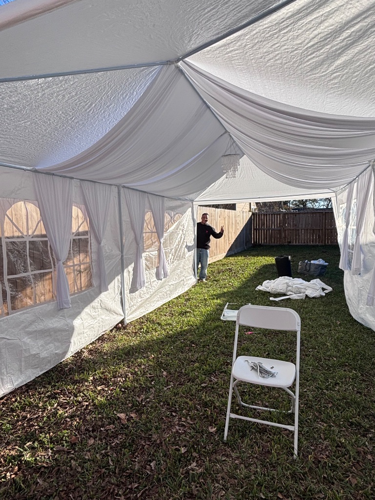 White bounce castle — classic backyard elegance 🏰