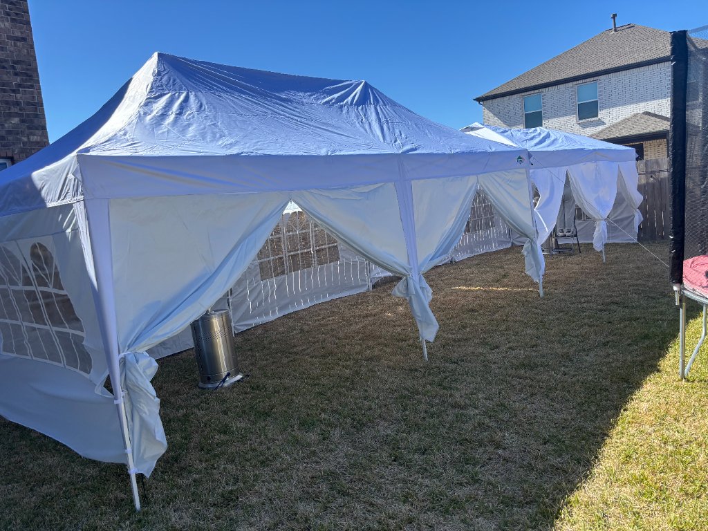 Double white canopy with heaters — elegant sunny-day setup ☀️