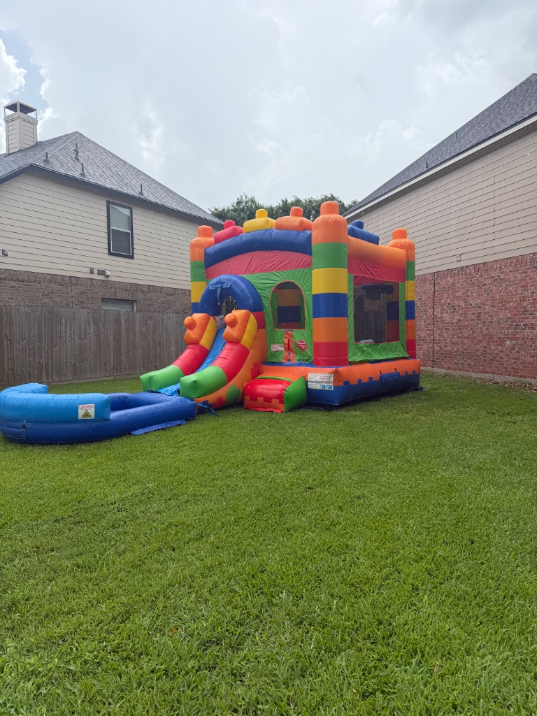 Lego bounce house with water slide & splash pool 🧱💦