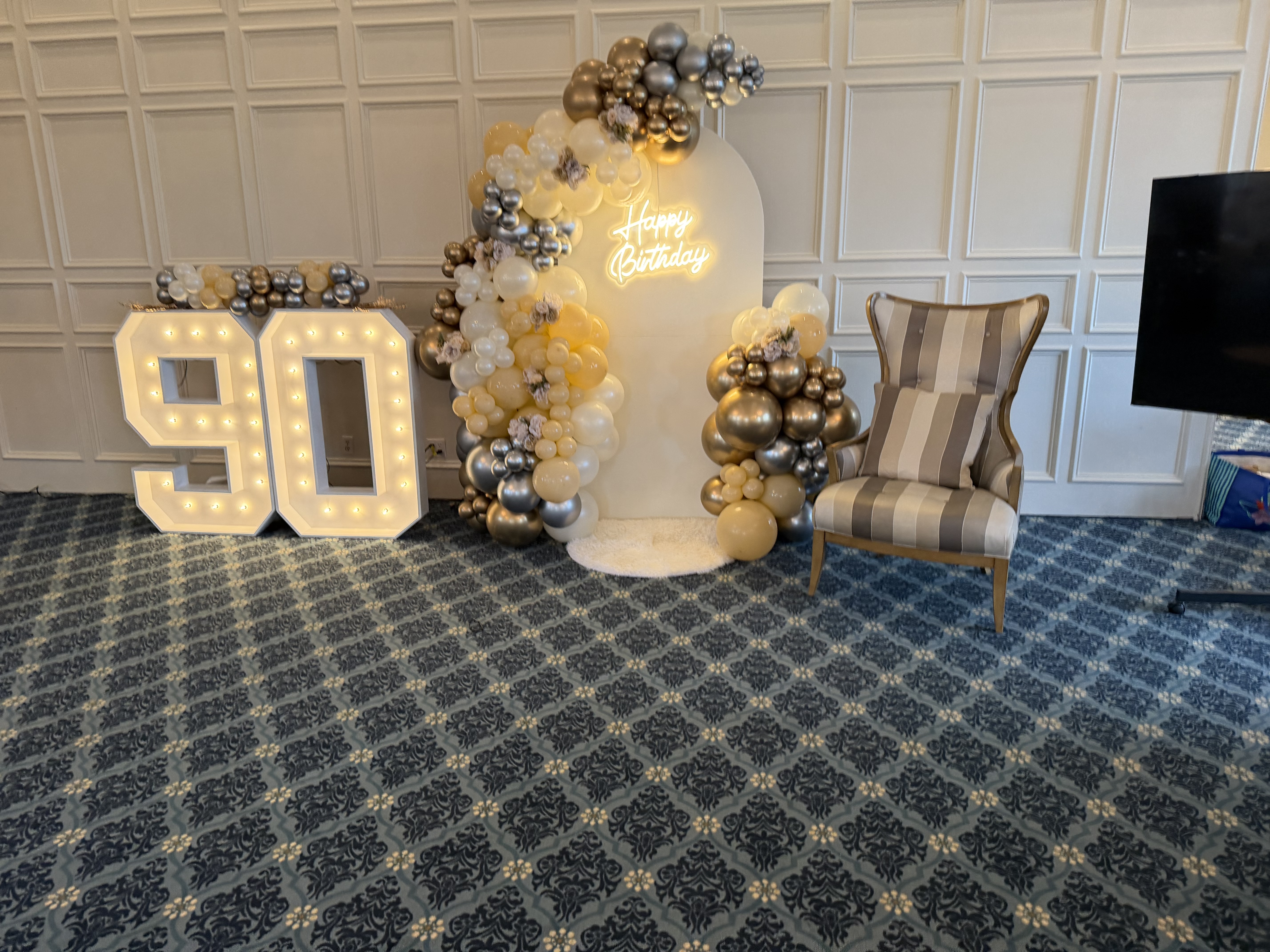 "Happy Birthday" neon arch — champagne & chrome luxury 🥂