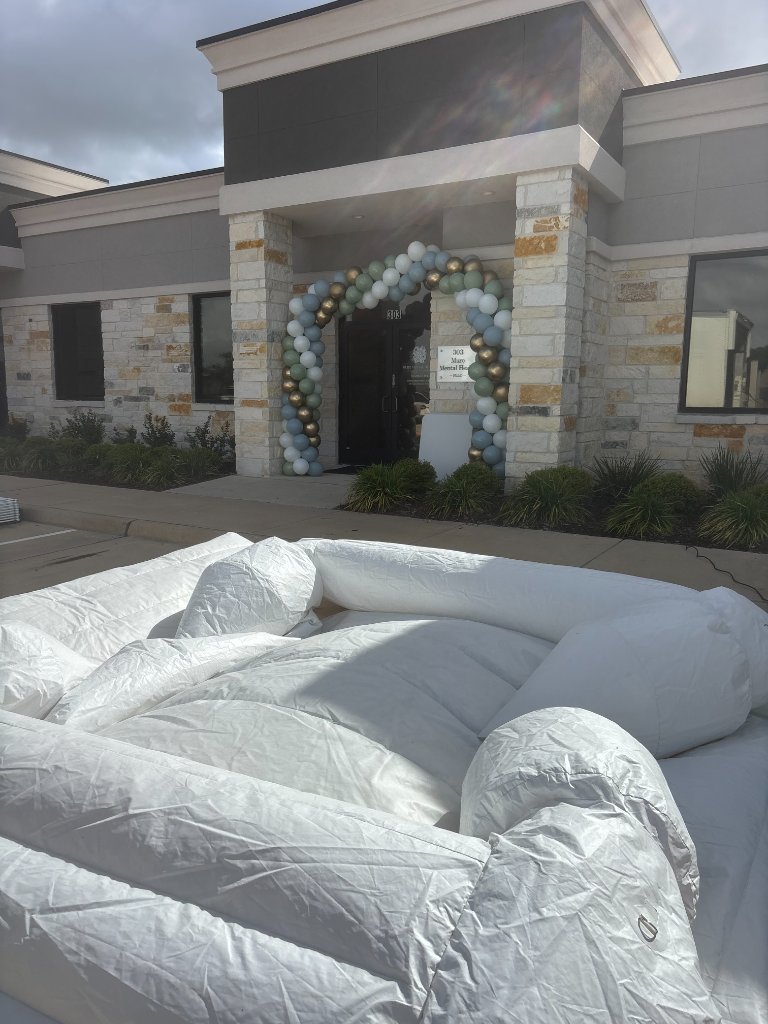 Sage & gold arch — grand opening showstopper 🎈