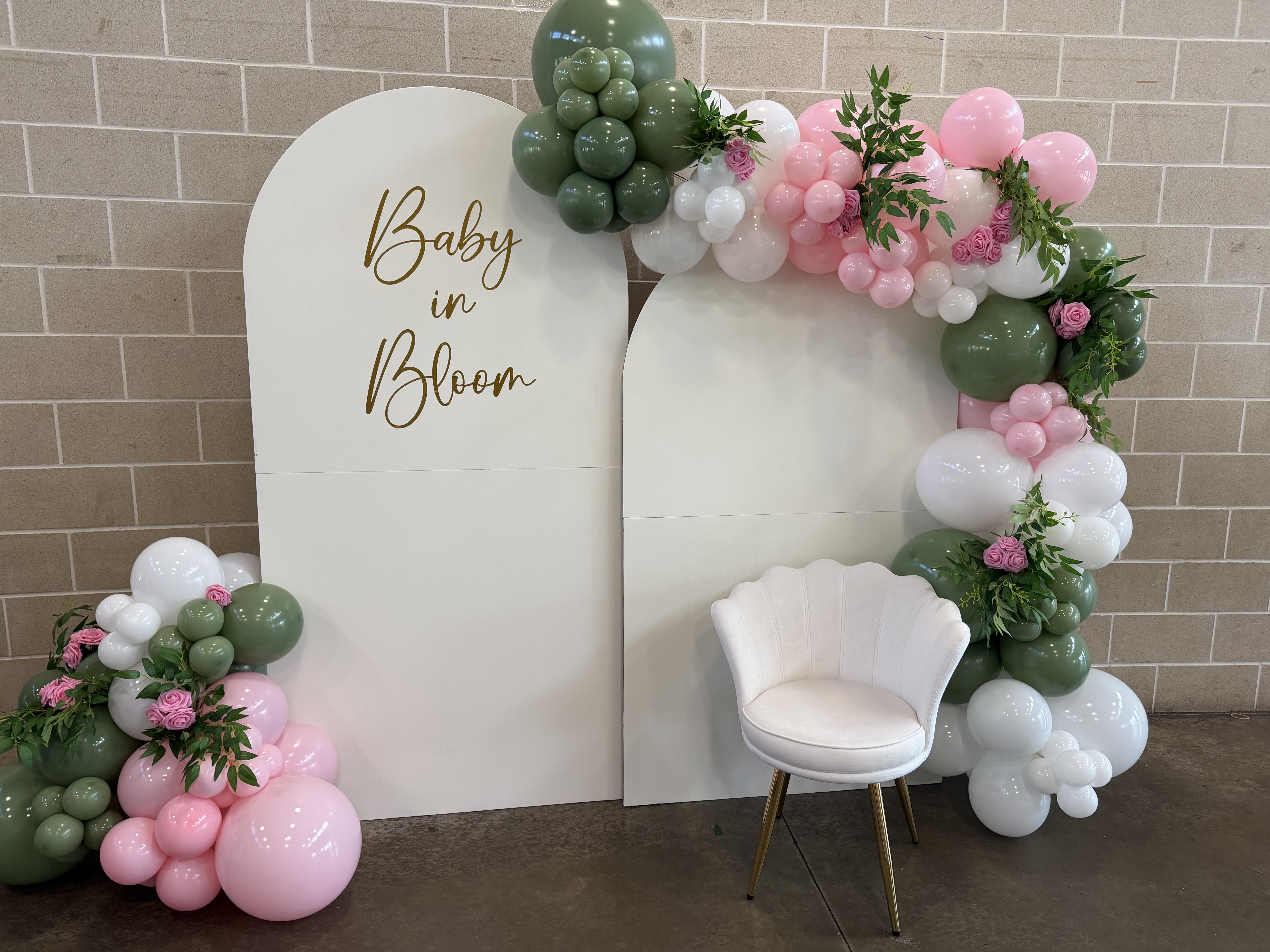 "Baby in Bloom" backdrop — olive, blush & gold blooms 🌸