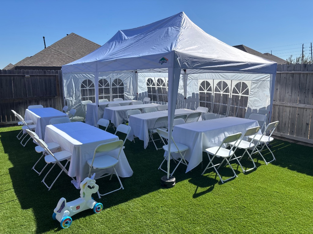 Outdoor Christmas table setup — festive & picture-perfect 🎅