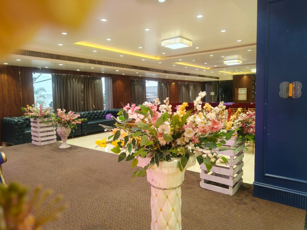 Floral Banquet Decor - Sri Radhe Resort Banquet Hall Supaul Bihar