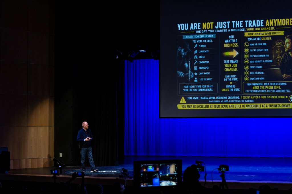 How Local Experts Can Become Regional Conference Speakers