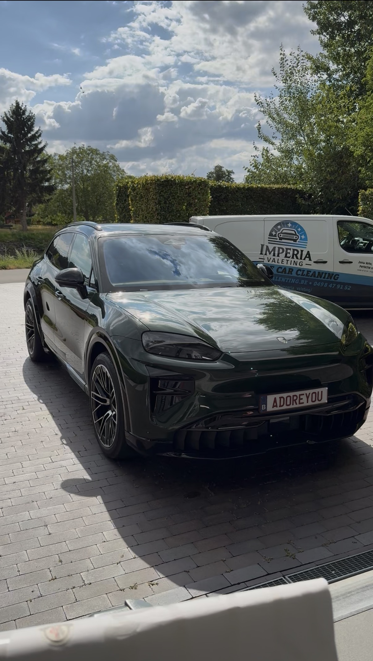 BMW X8 — dieptereiniging aan huis