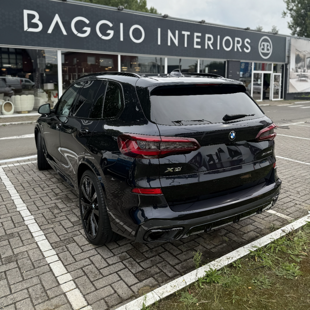 BMW X8 — dieptereiniging aan huis