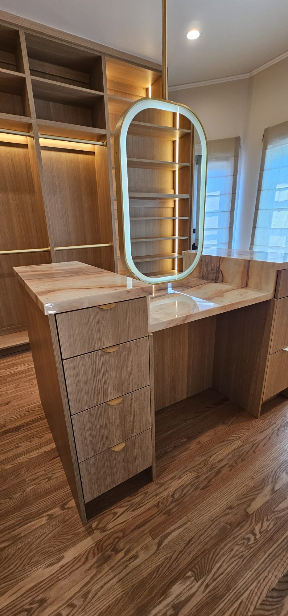 Beverly Hills Walk in Closet - Image 6
