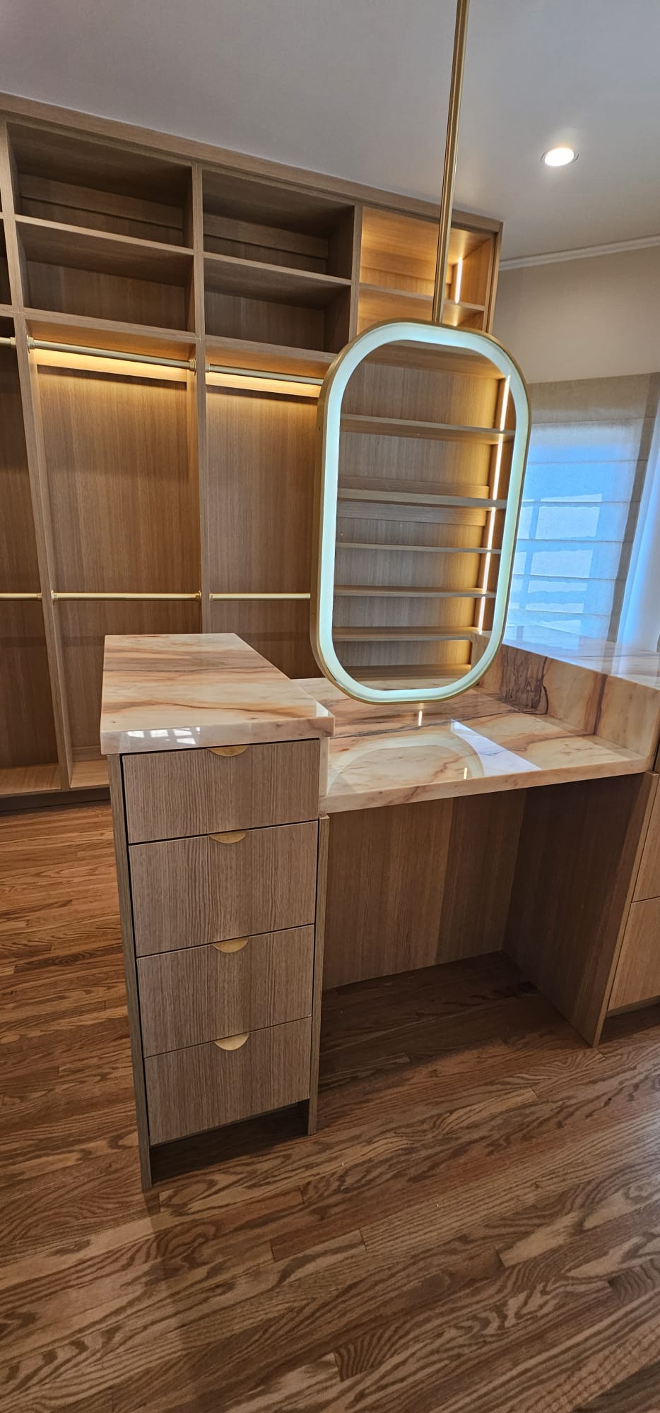 Beverly Hills Walk in Closet - Image 8