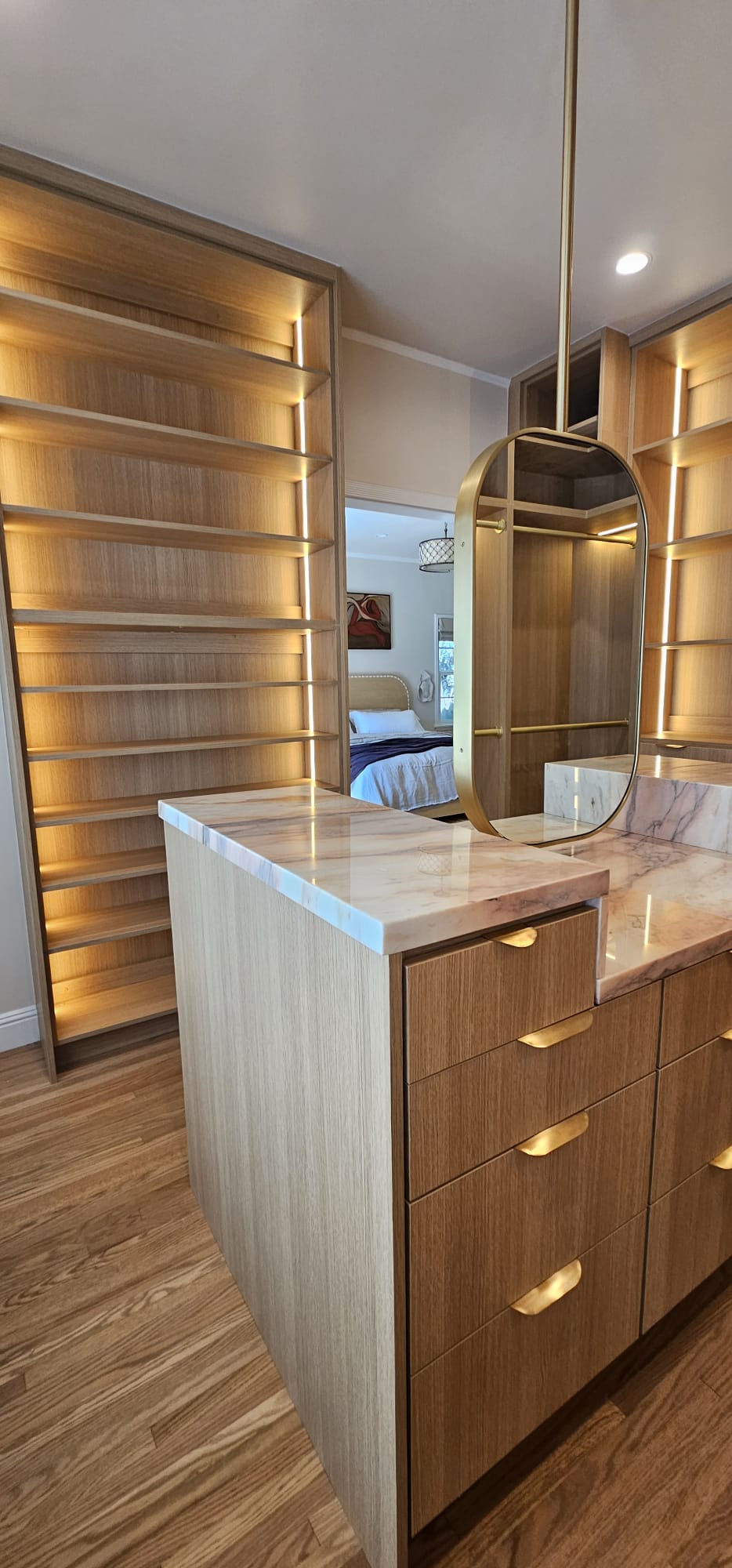 Beverly Hills Walk in Closet - Image 4