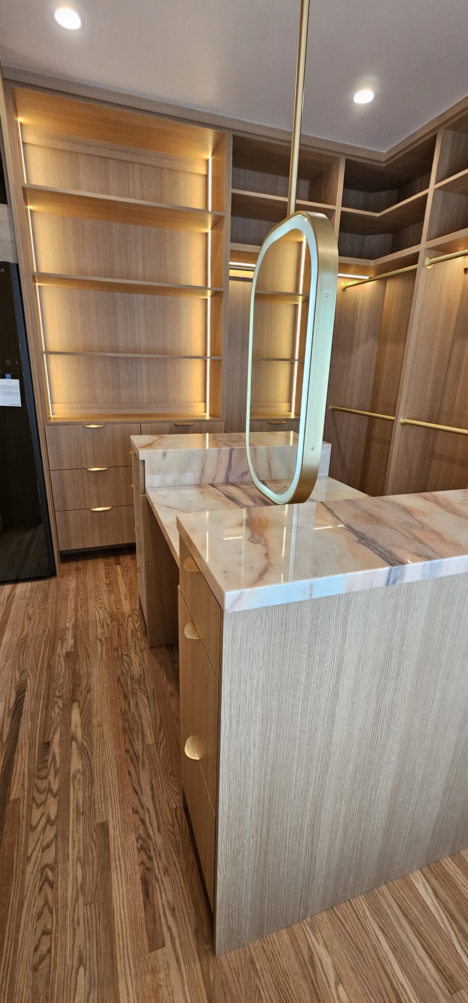 Beverly Hills Walk in Closet - Image 2
