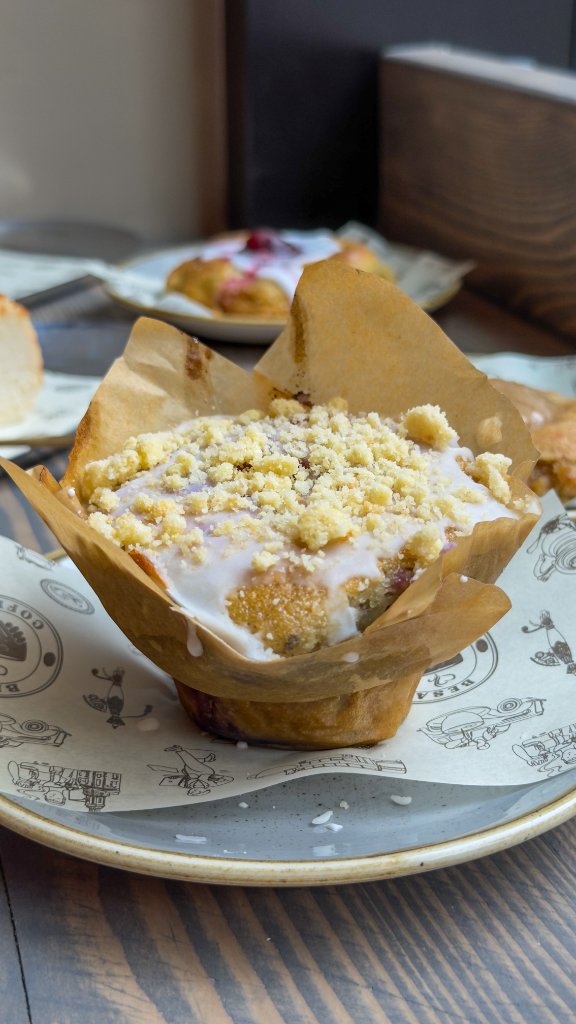 Blueberry Crumble Muffin