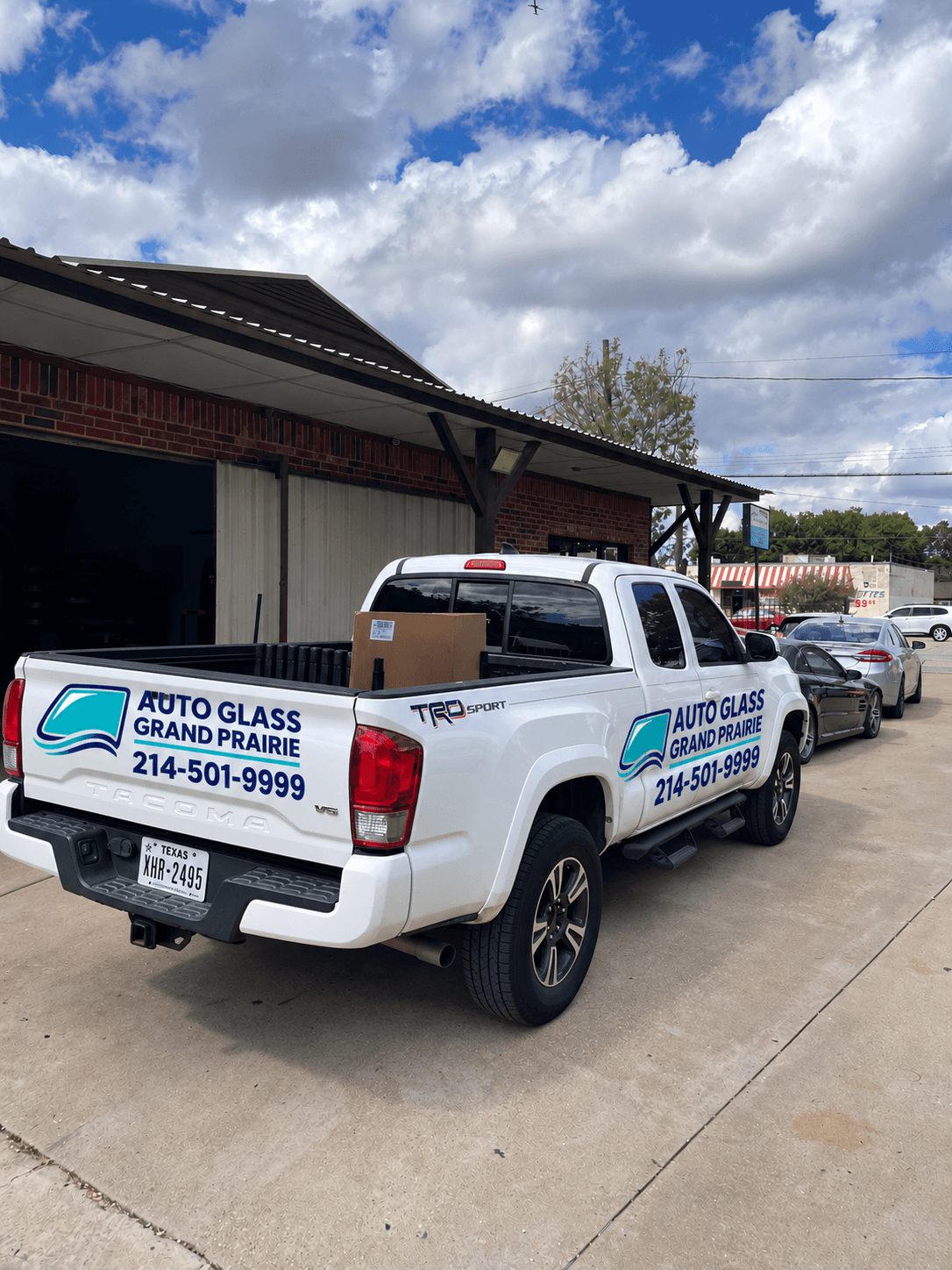 Auto Glass Grand Prairie mobile service truck