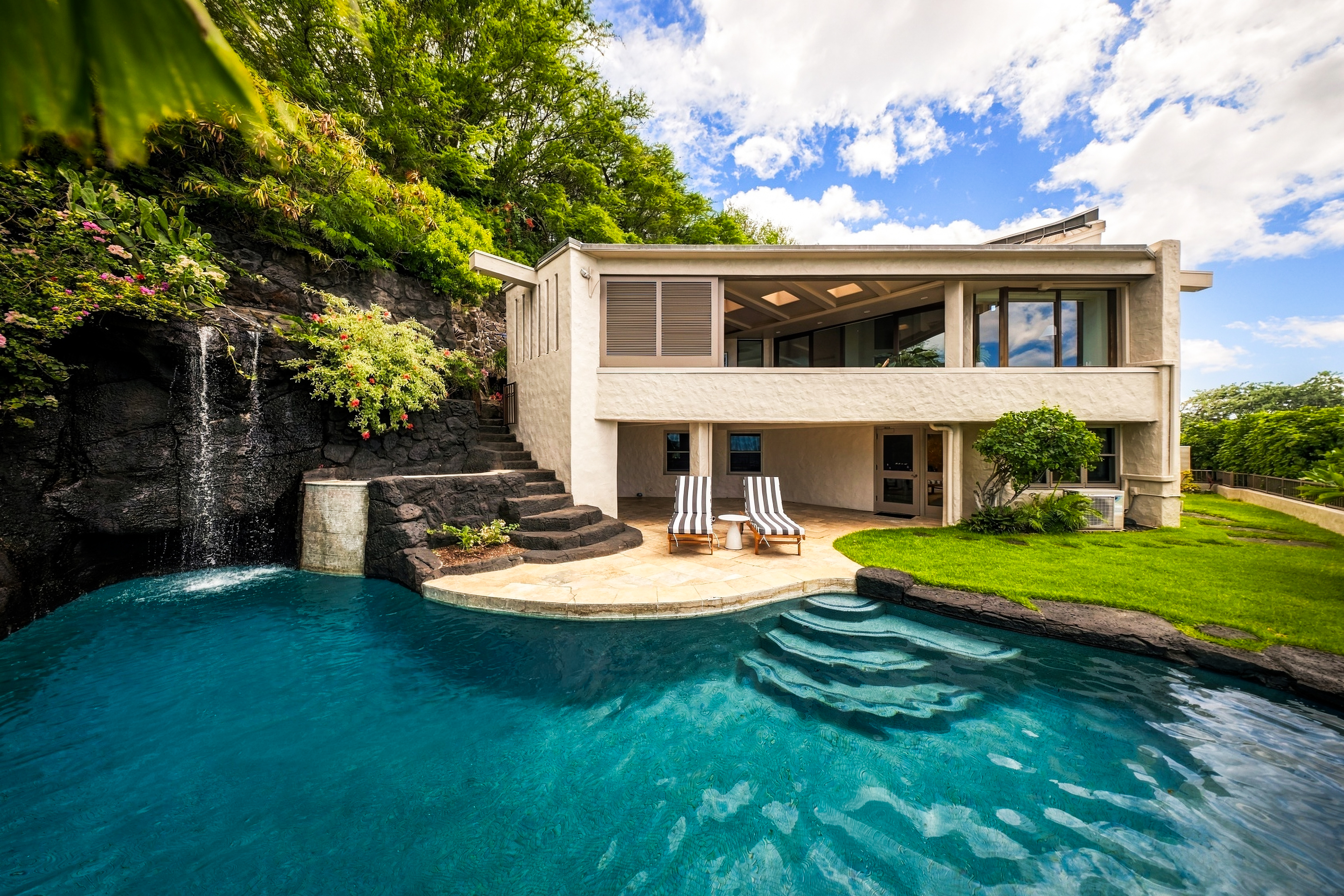 Diamond Head Estate - Hawaii real estate video