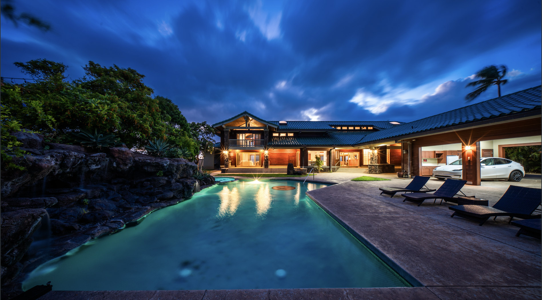 Sumo Legends Estate - Hawaii real estate video
