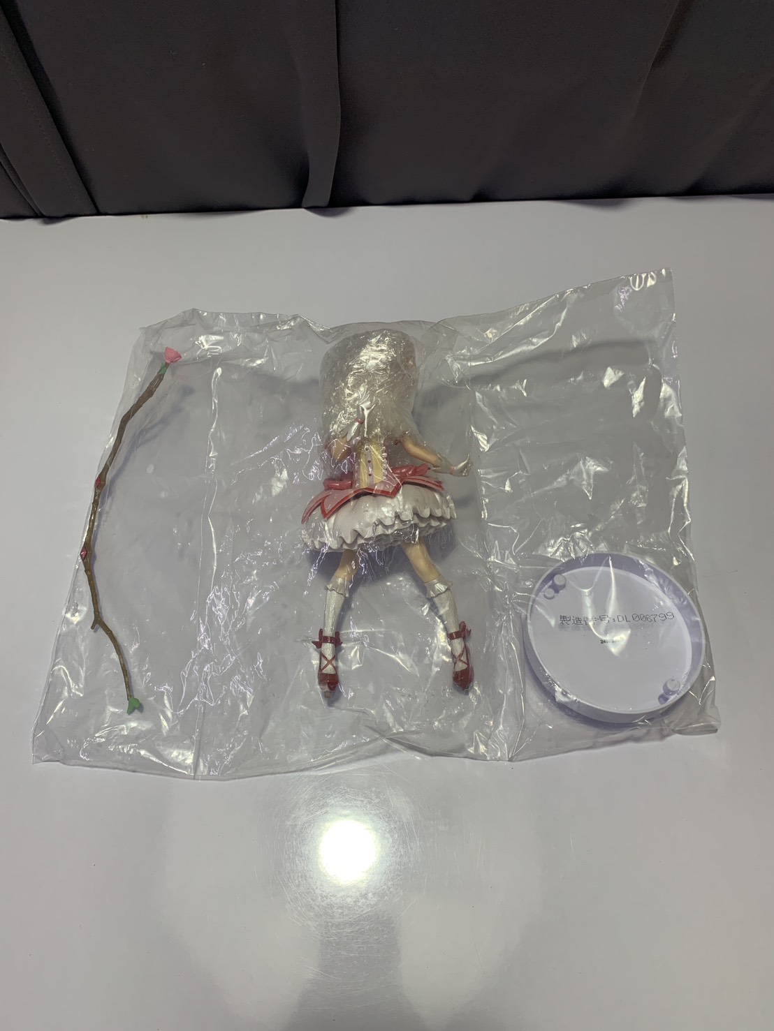 YU006-033 Figure Model 1