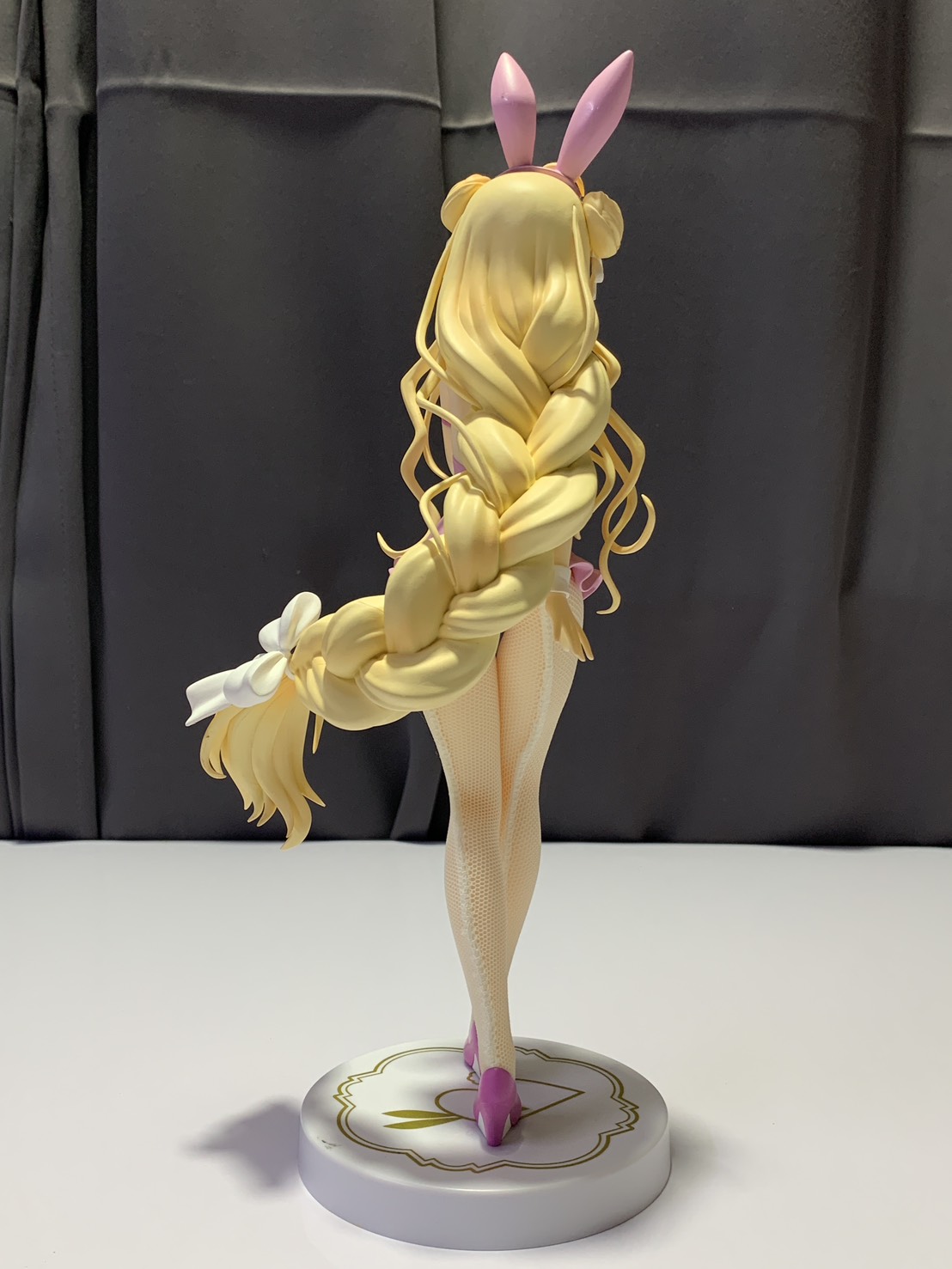 YU006-042 Figure Model 4