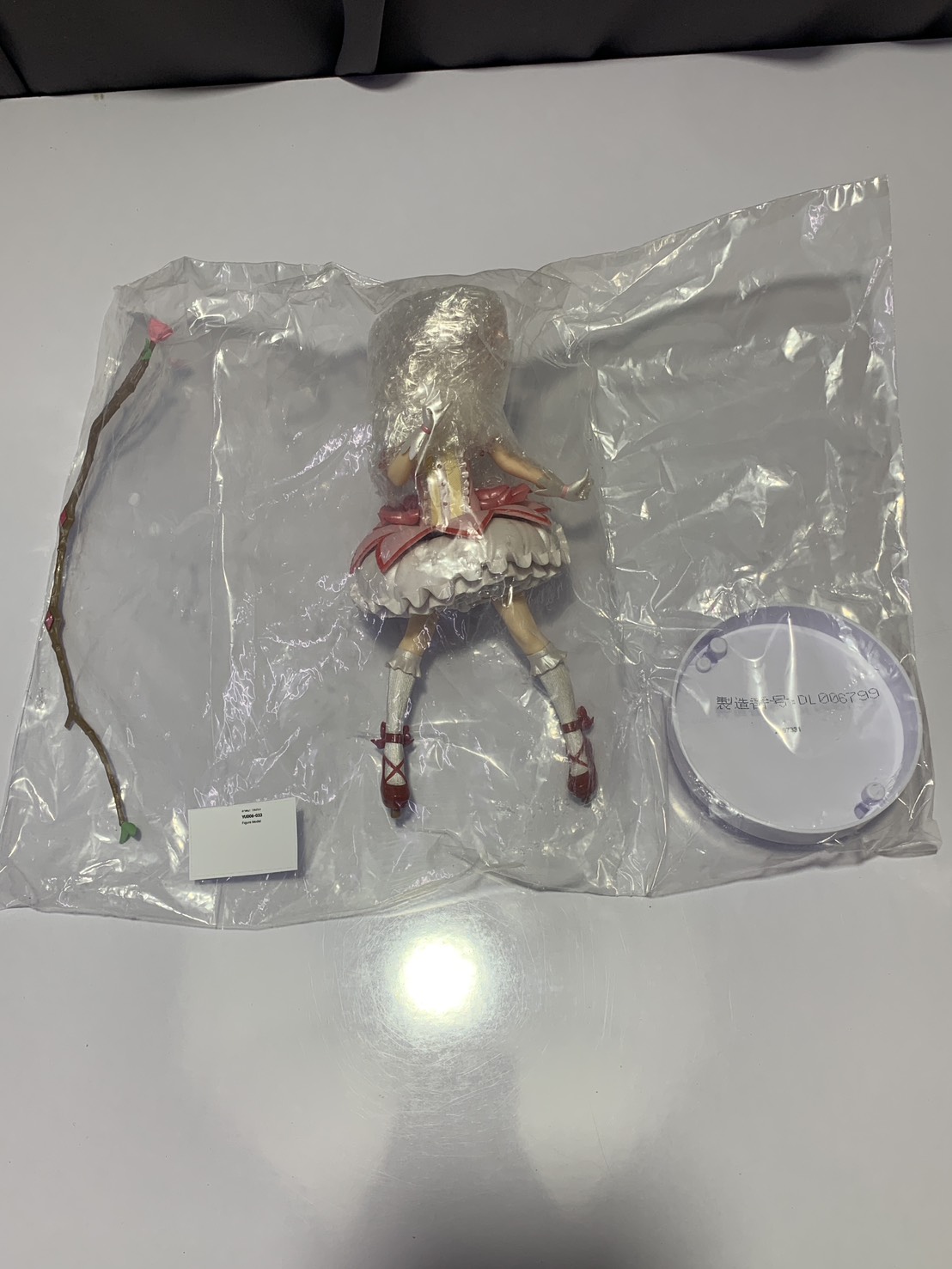 YU006-033 Figure Model 2