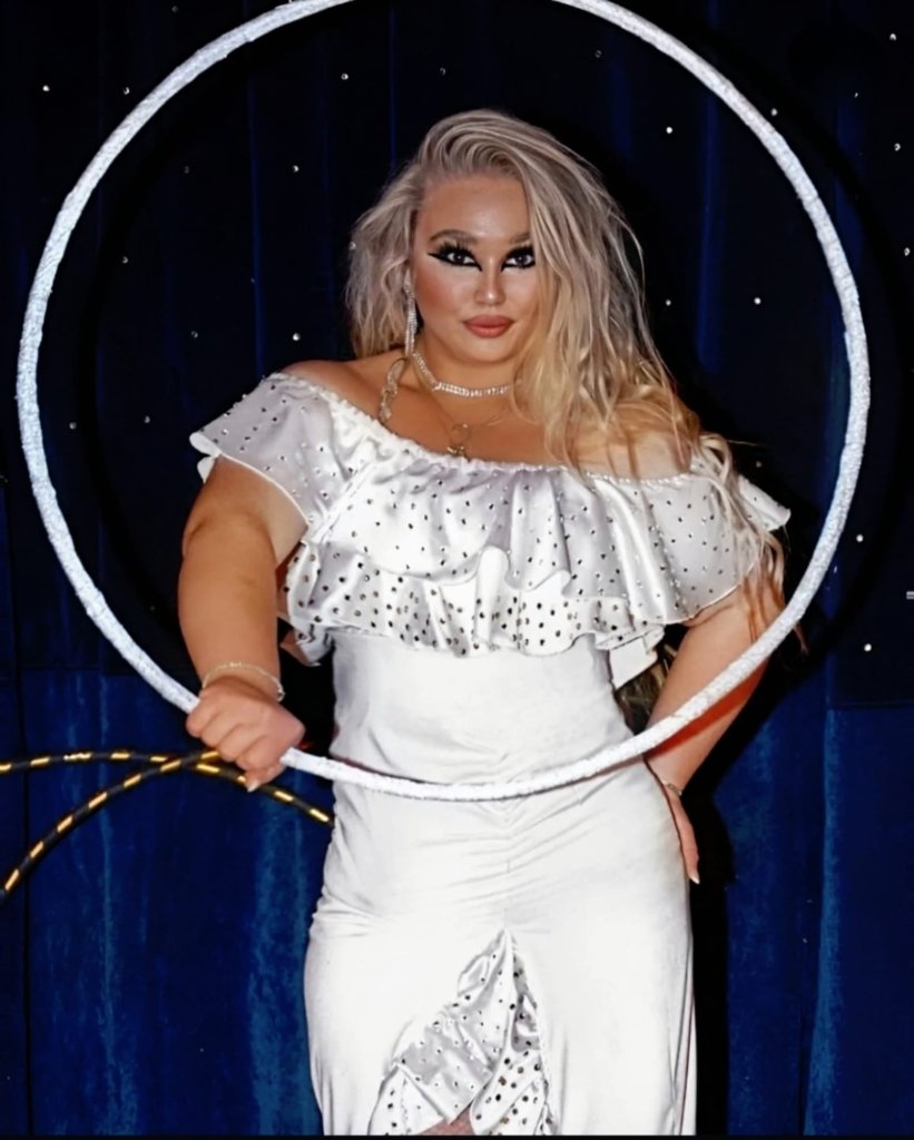 Ashley Barelli Hula Hoop Performance