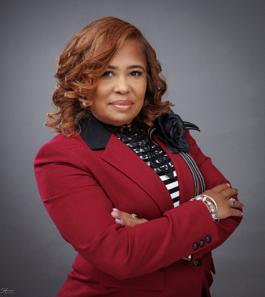 Dyanna Knight-Lewis