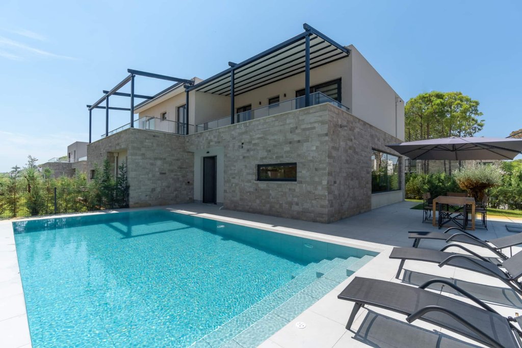 San Pietro Luxury Villa 1
