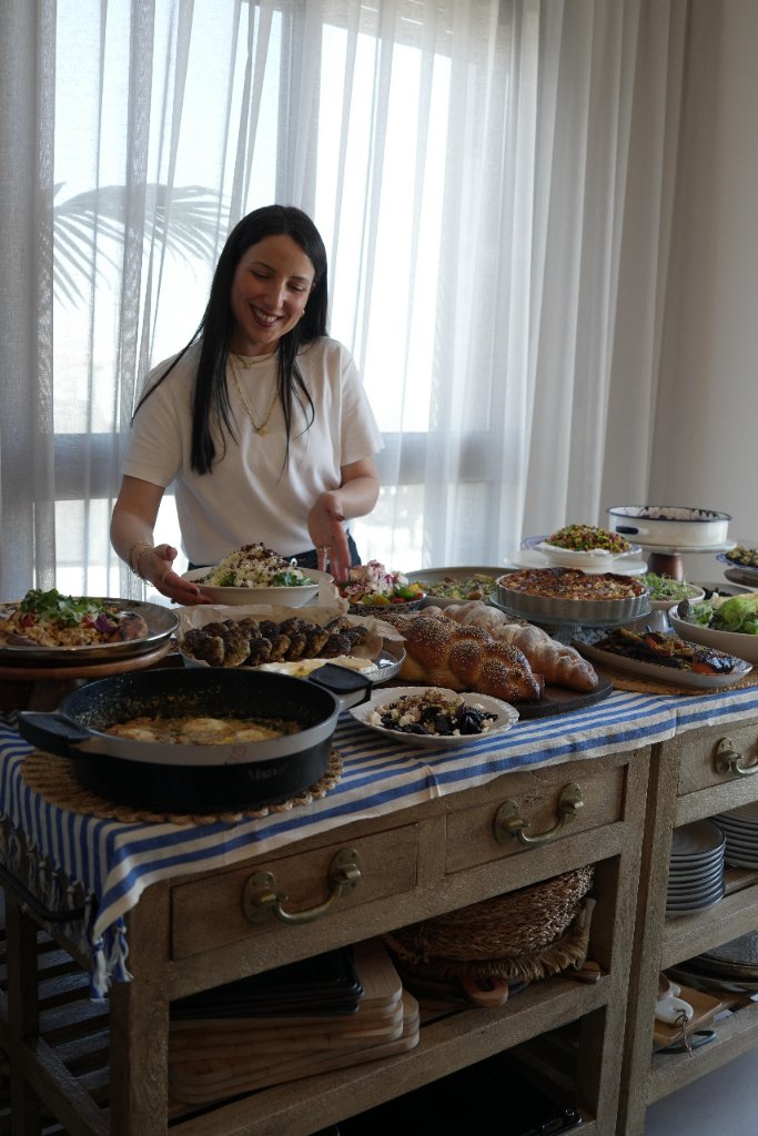 Adva Rois table with dishes