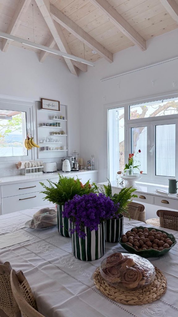 Kitchen table with flowers