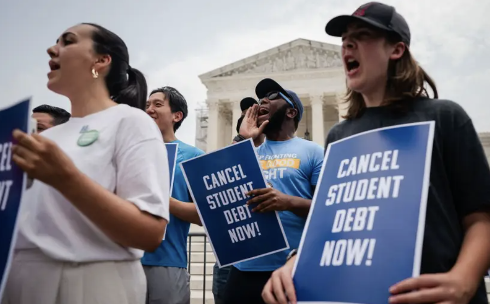 America’s $1.8 Trillion Student Loan System Enters a Delinquency Crisis