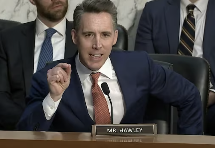 Sen. Josh Hawley Urges GOP to Reject Donations From Job-Killing AI Firms
