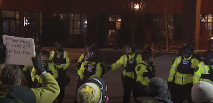 Minnesota Student Activists Chain Themselves to Building Demanding Sanctuary Campus Status