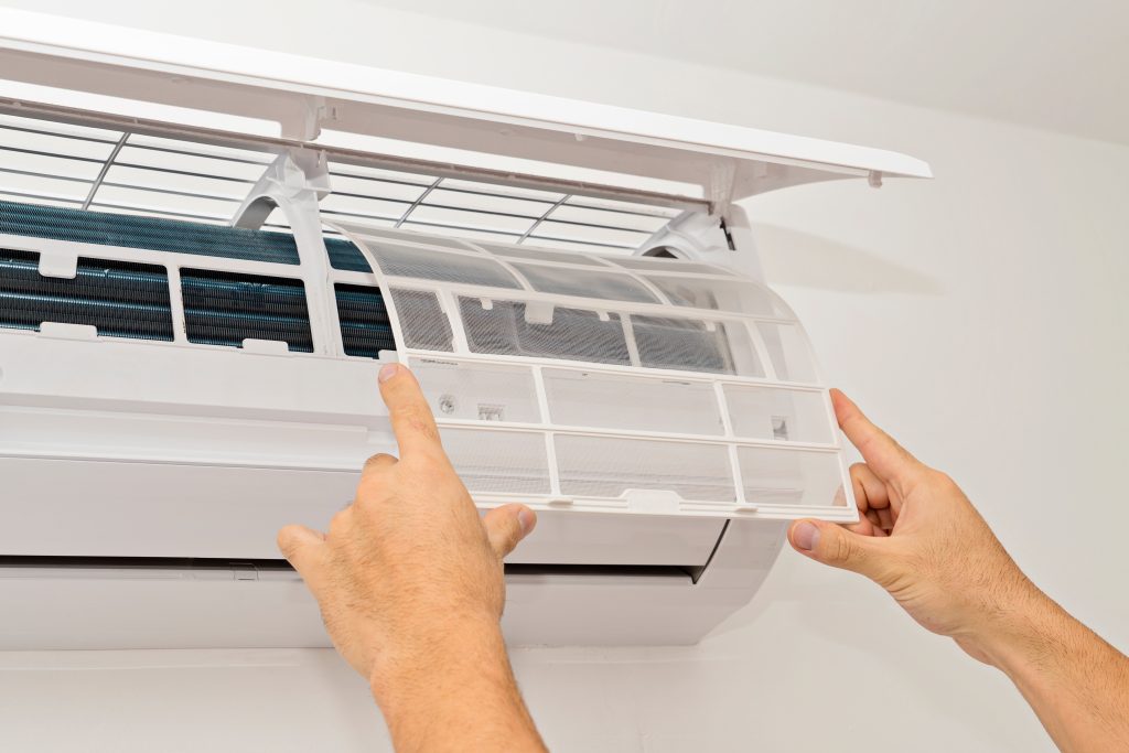 5 étapes essentielles pour entretenir votre thermopompe avant l'hiver