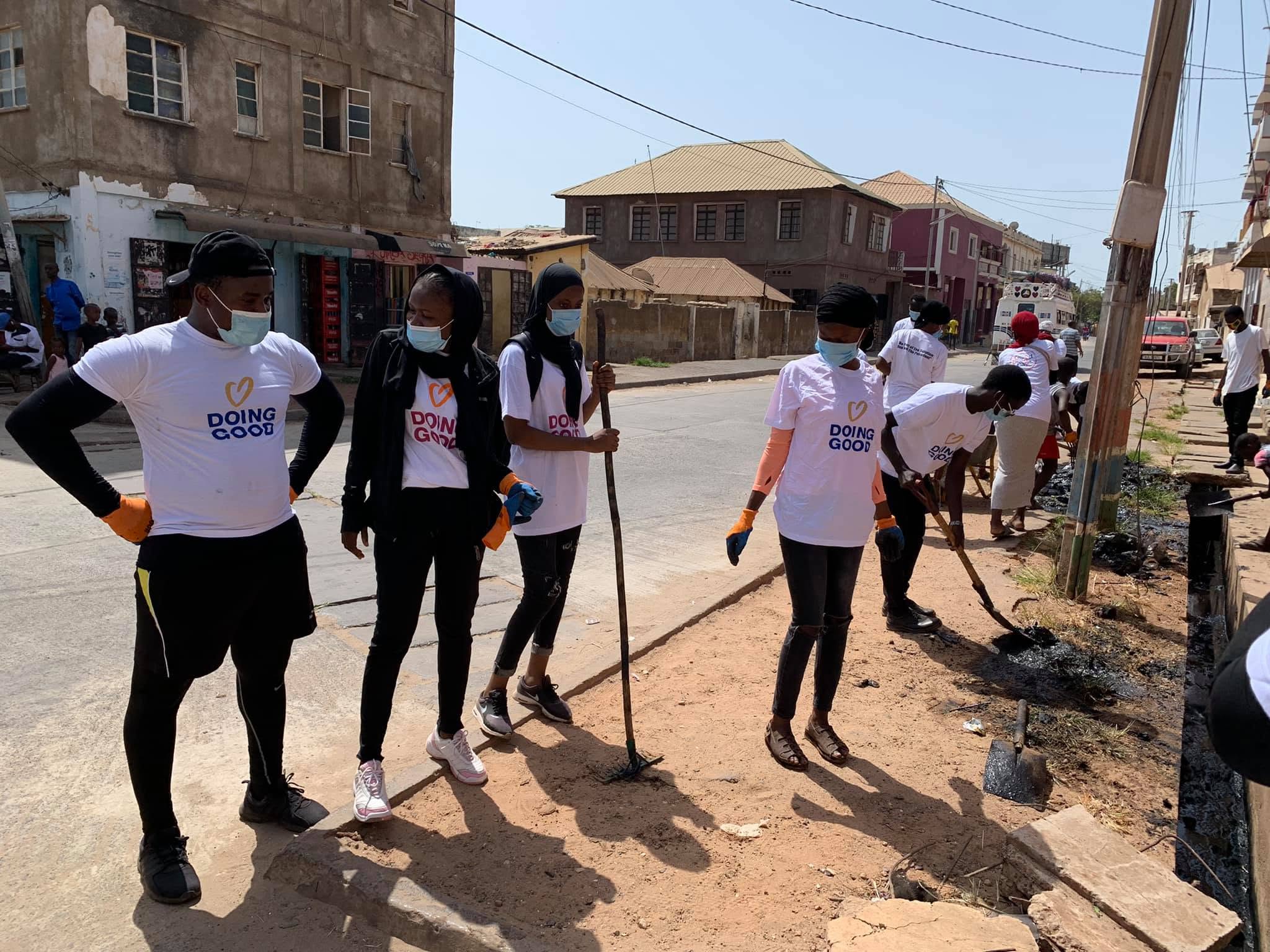 Street-side cleanup crew