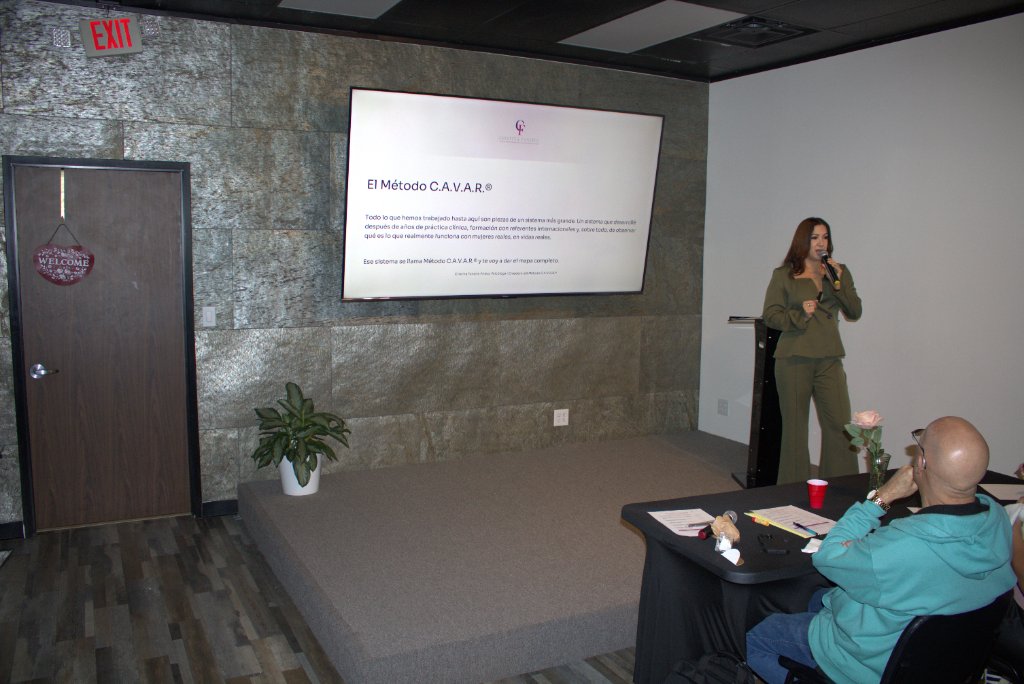 Cristina Faneite, autora y especialista en autoestima en Houston