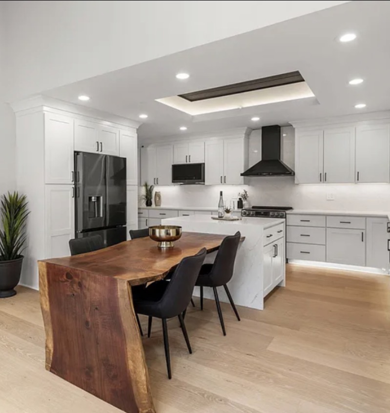 Dining table extending from the kitchen island