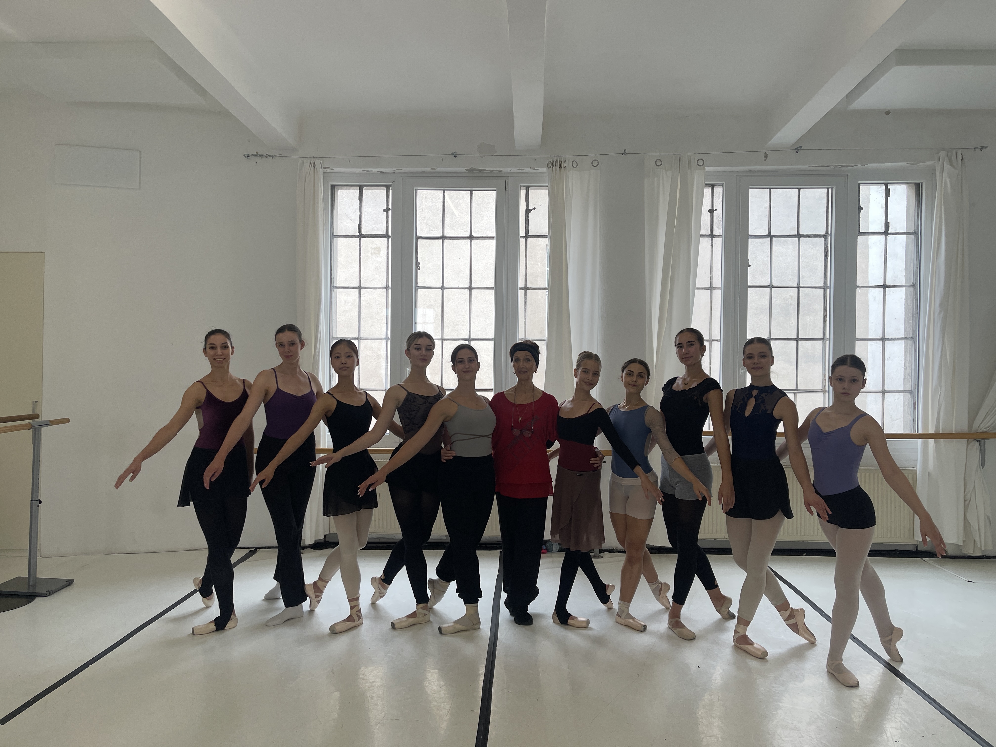 Ballet class in a bright Vienna studio available for rental