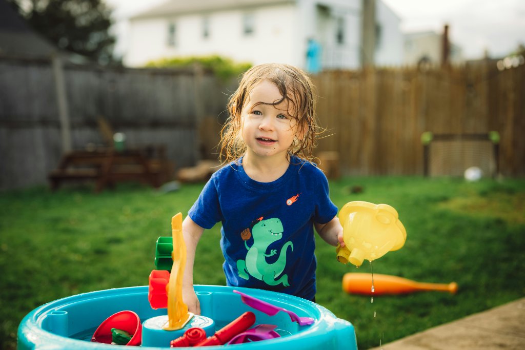 Niño jugando