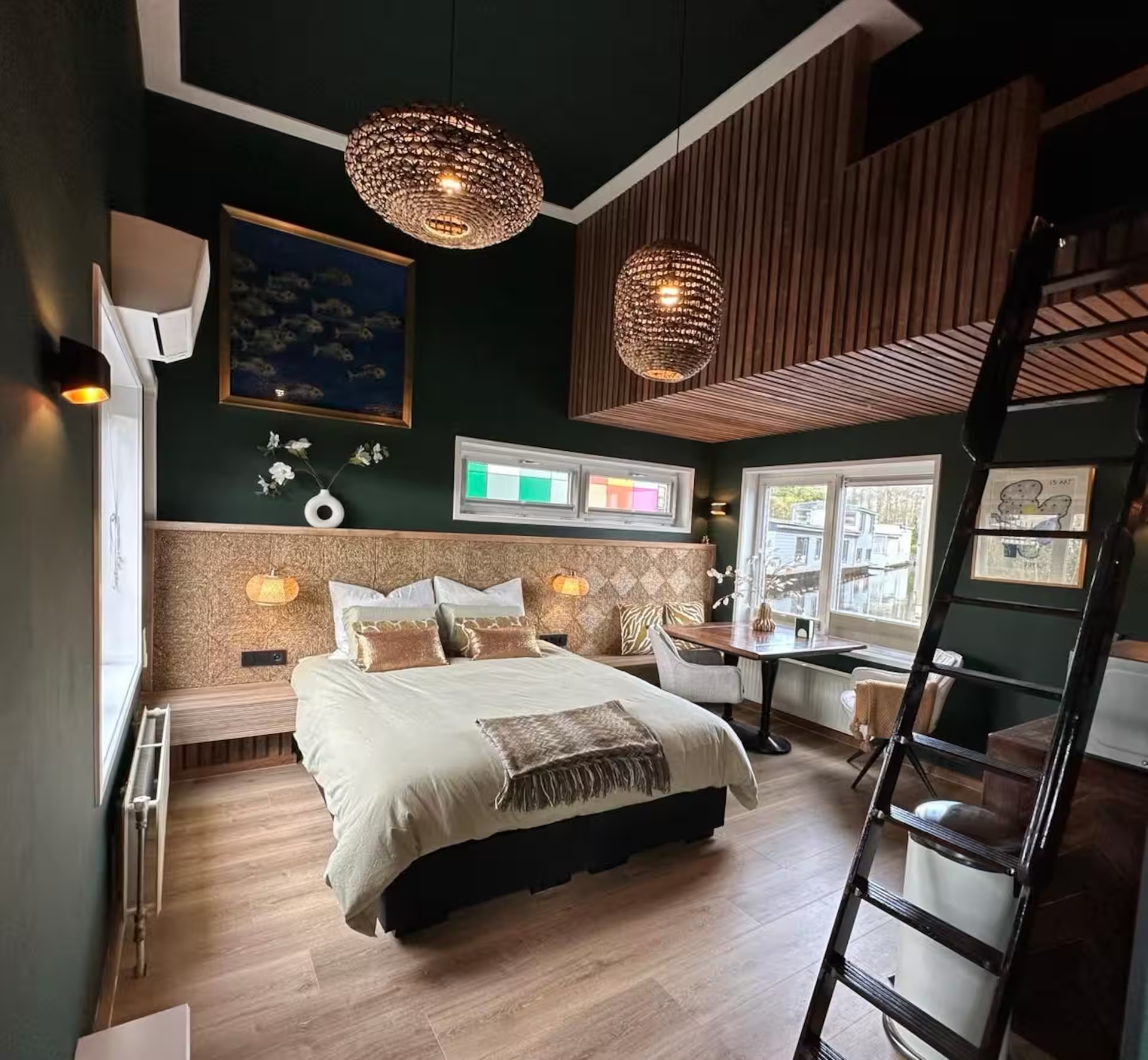 Boutique woonbootappartement Amsterdam