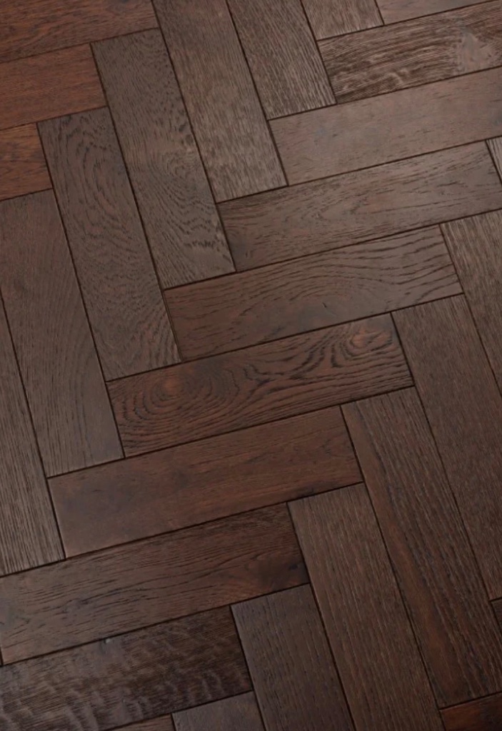 Modern Line 18mm Herringbone 18/3x80x300 - Walnut Stain Brushed Matt Lac