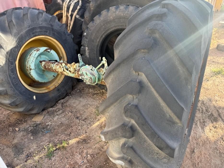 Braked Axle with 28 inch tyres