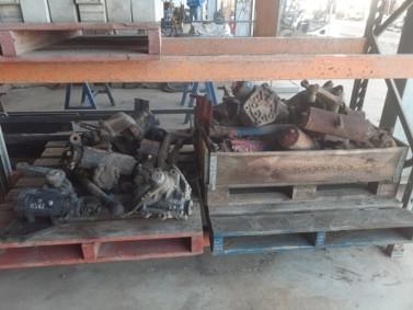Assorted steering boxes Iveco UD HINO