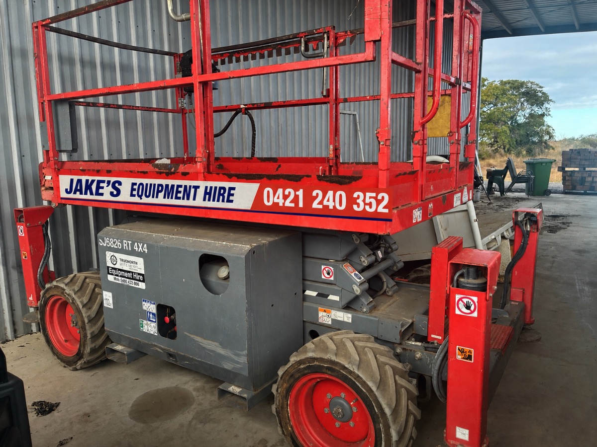 4x4 Skyjack At Sizzor lift