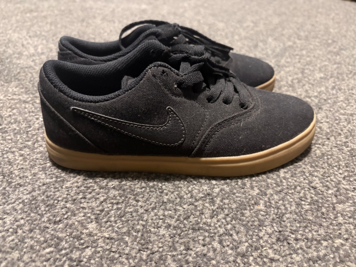 Boys Nike Shoes - Size 4
