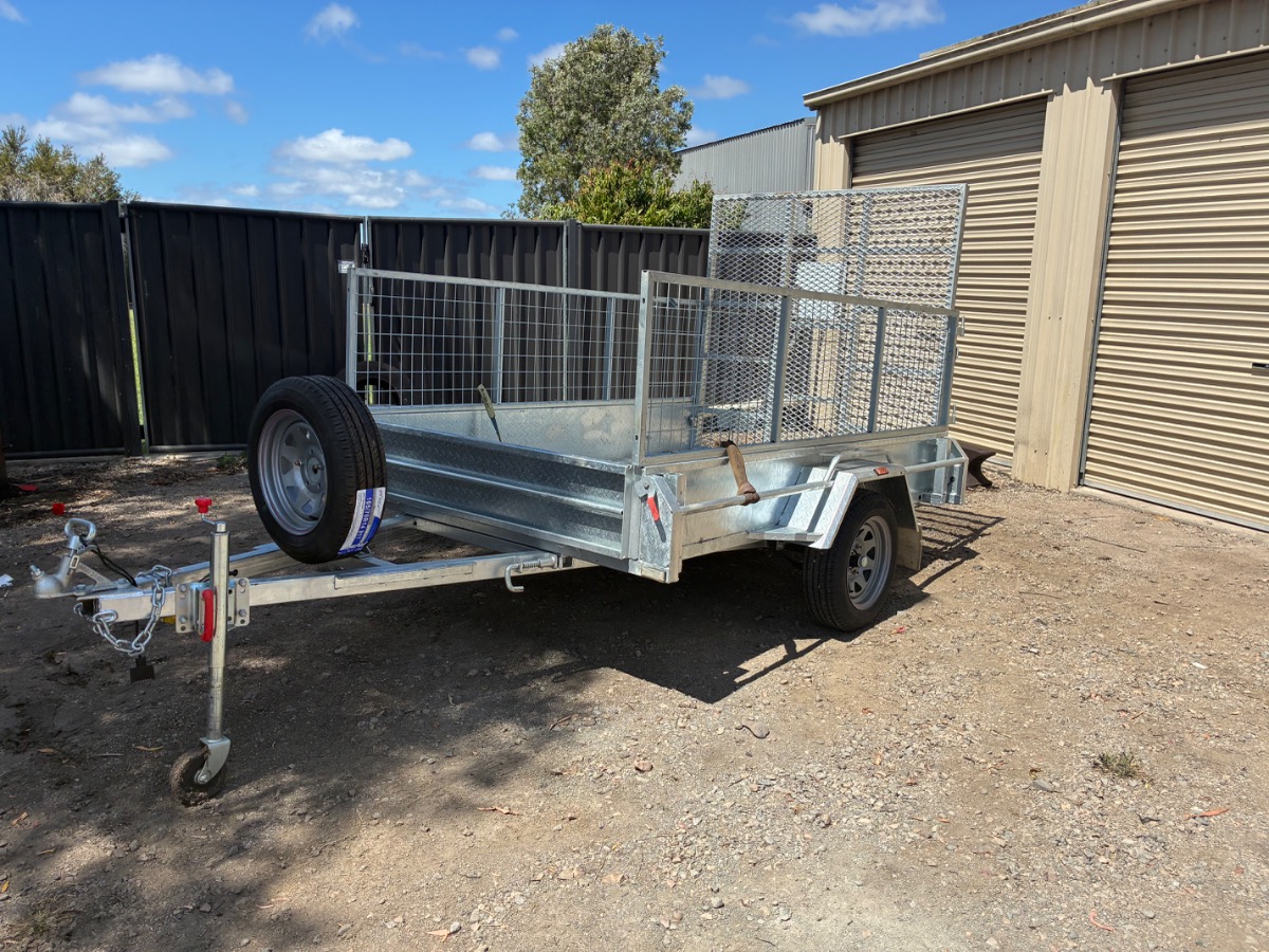 8x5 caged trailer